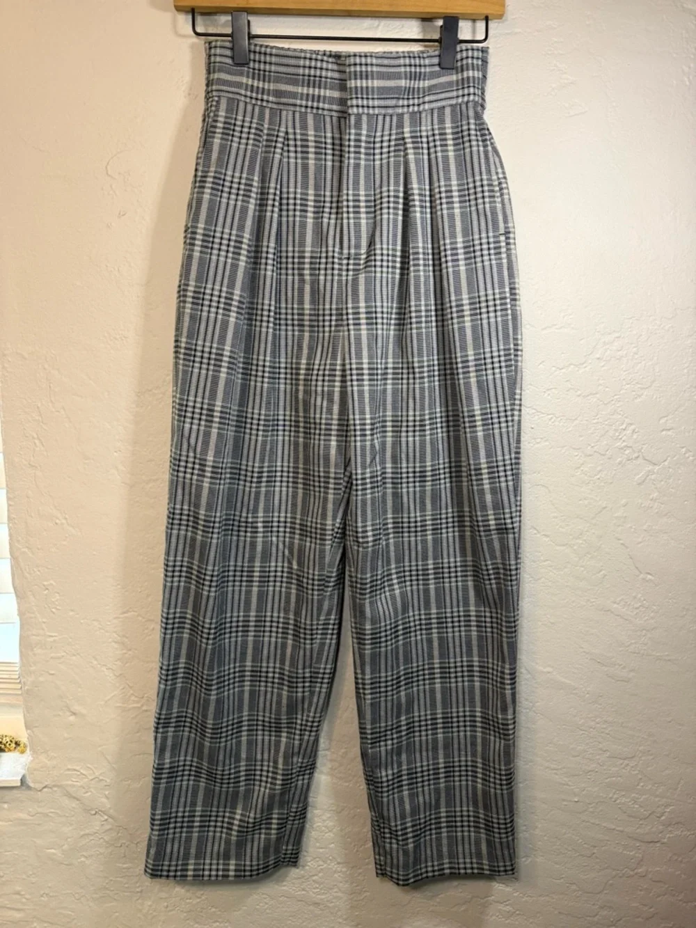 Urban Outfitters Paige glen plaid pleated trousers Size XS